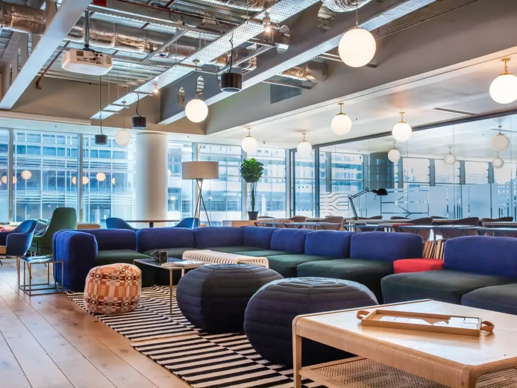 Coworking space with shared desk in Aldgate london