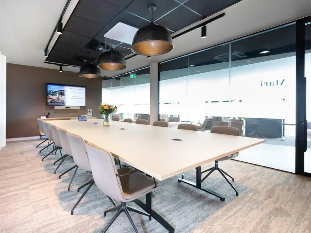 shared meeting room in landmark serviced office space kings cross london